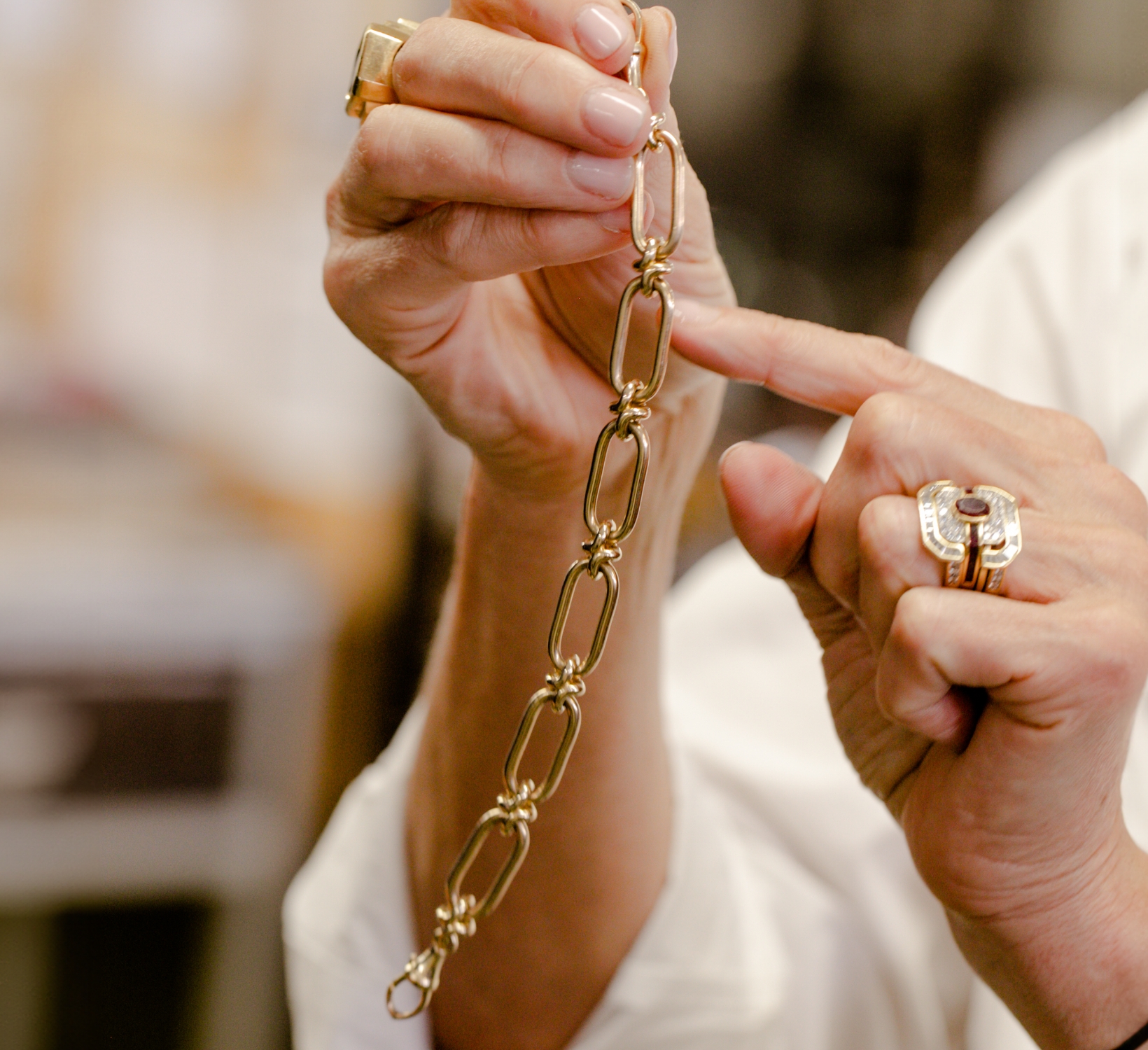 gold chain bracelet