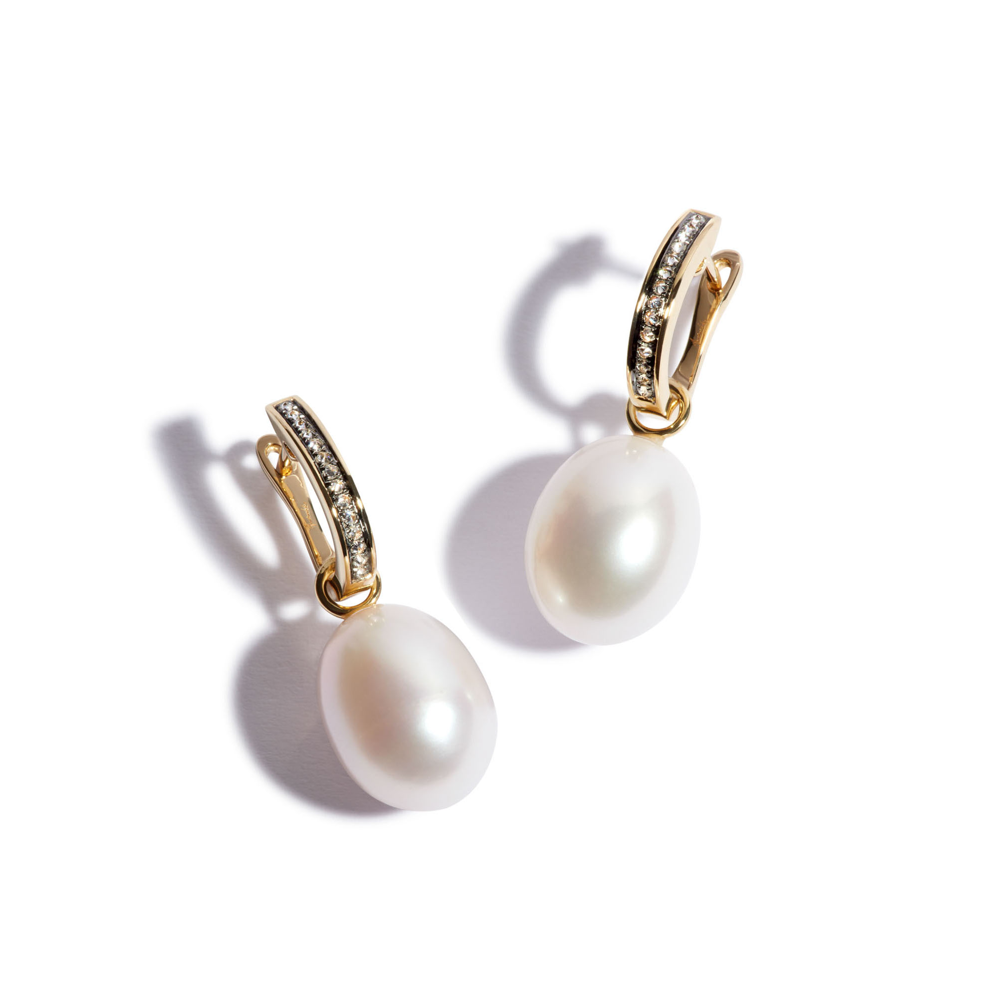 18ct Yellow Gold Pearl French Hook Earrings